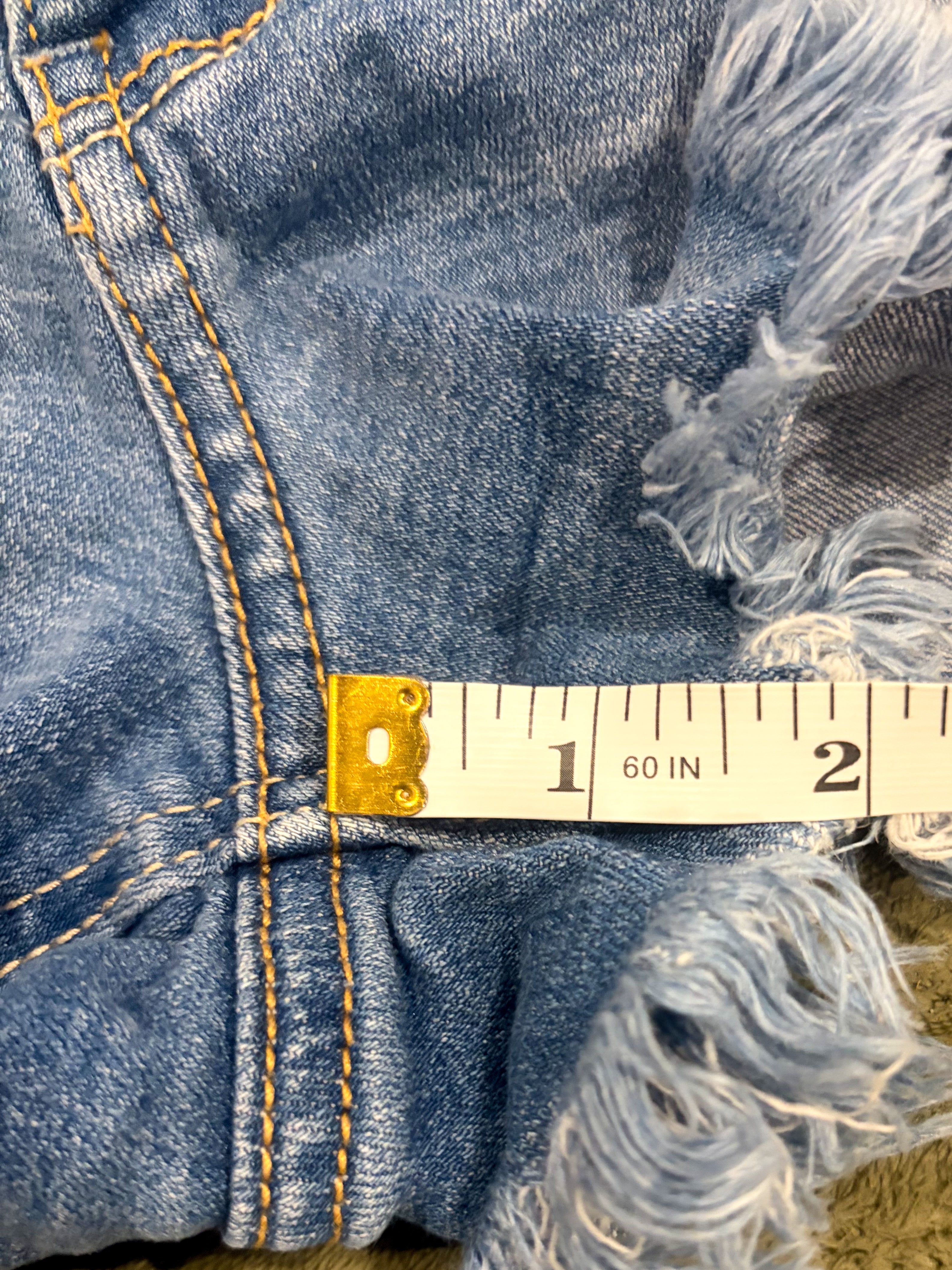 Women’s low rise Hollister denim shorts size 7